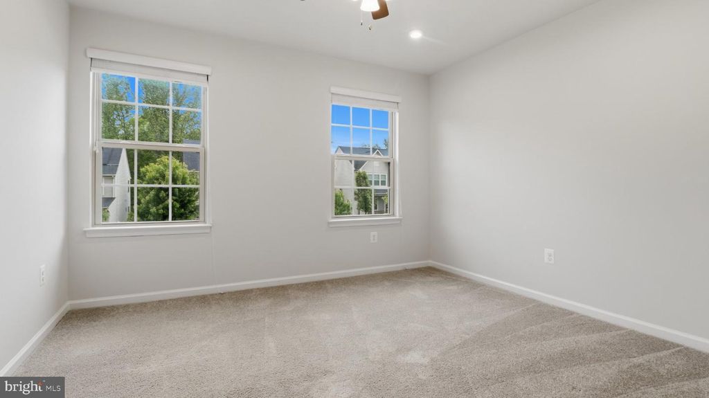 Image 34 of property listing at 9817 SAWMILL BRANCH TRL, Ellicott City, MD 21043