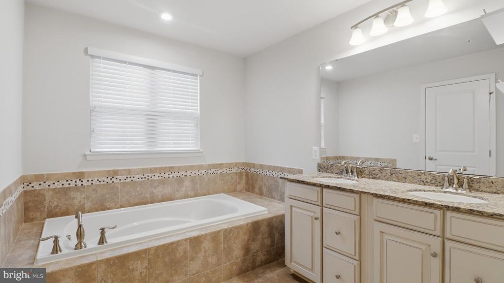 Image 51 of property listing at 9817 SAWMILL BRANCH TRL, Ellicott City, MD 21043