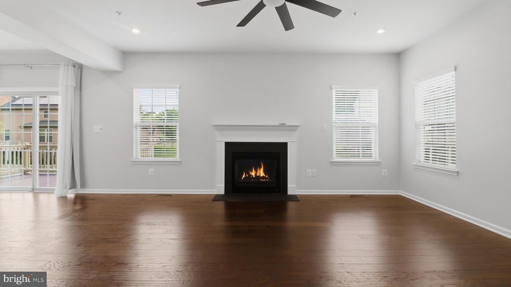 Image 10 of property listing at 9817 SAWMILL BRANCH TRL, Ellicott City, MD 21043