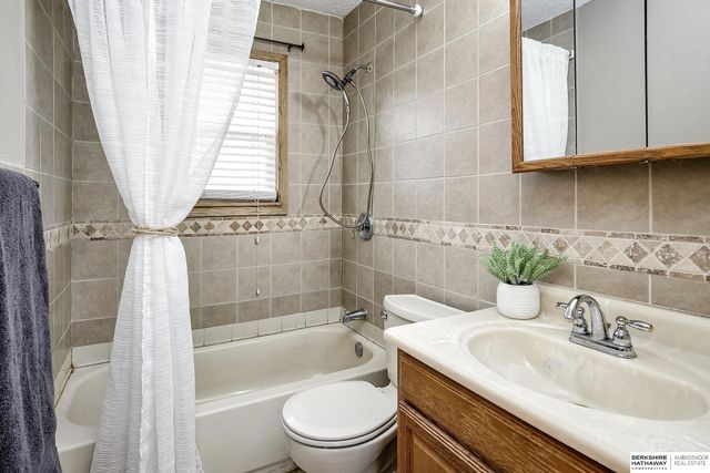 3835 N 88th Avenue, Omaha, NE 68134