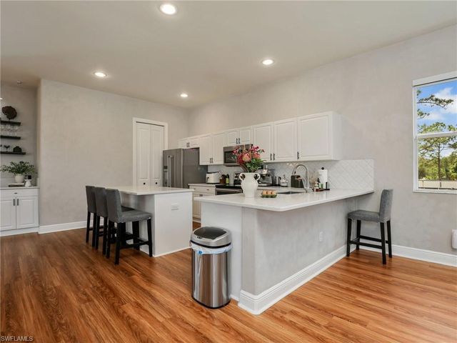 3720 43rd AVE NE, Naples, FL 34120