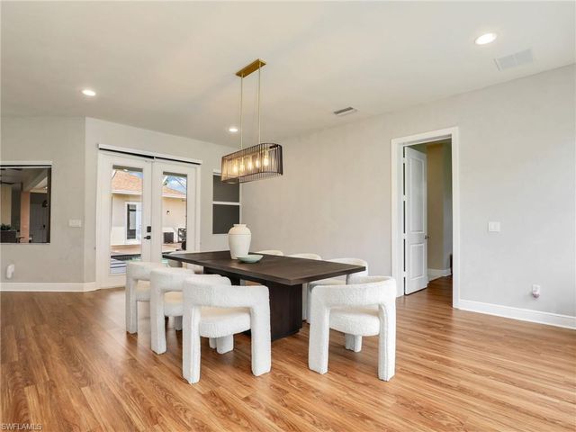 3720 43rd AVE NE, Naples, FL 34120
