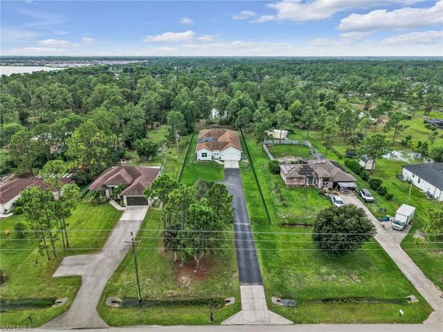 3720 43rd AVE NE, Naples, FL 34120