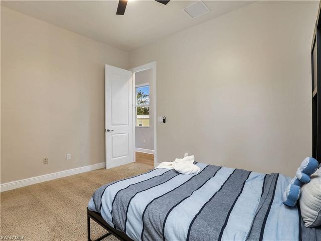 3720 43rd AVE NE, Naples, FL 34120