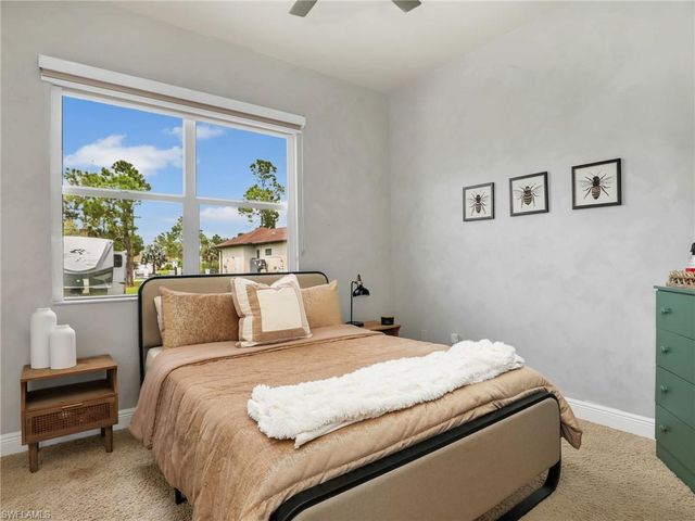 3720 43rd AVE NE, Naples, FL 34120