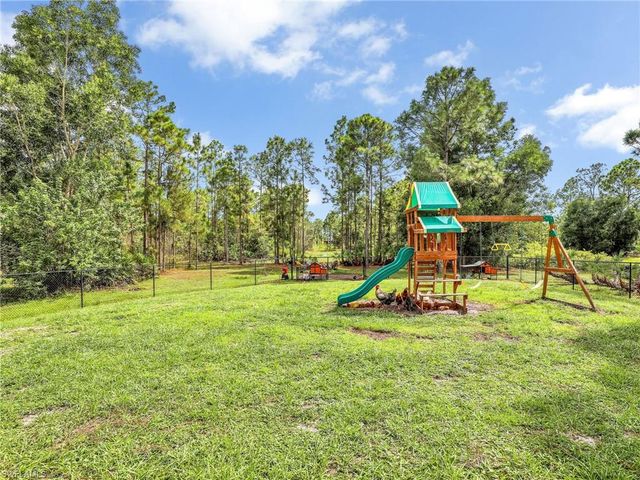 3720 43rd AVE NE, Naples, FL 34120