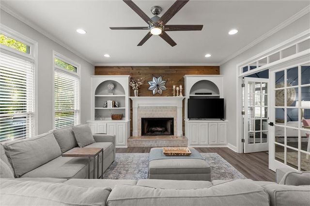 512 Old Field Cove, Woodstock, GA 30189