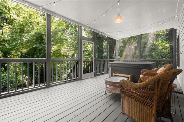 512 Old Field Cove, Woodstock, GA 30189