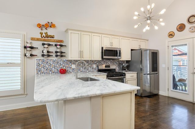 1904 Rossville Avenue, Chattanooga, TN 37408