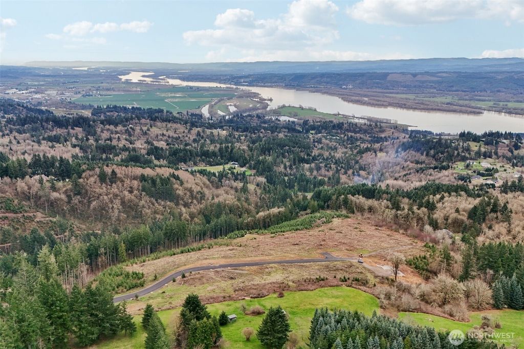 685 Anderson Drive, Kalama, WA 98625