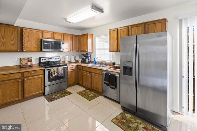 7244 FLAG HARBOR DR, District Heights, MD 20747