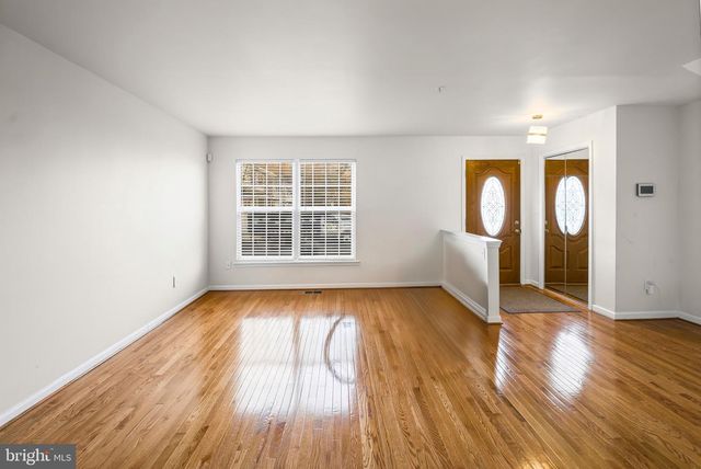 7244 FLAG HARBOR DR, District Heights, MD 20747