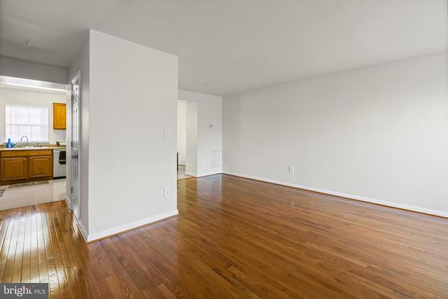 7244 FLAG HARBOR DR, District Heights, MD 20747