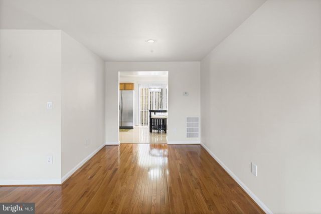 7244 FLAG HARBOR DR, District Heights, MD 20747