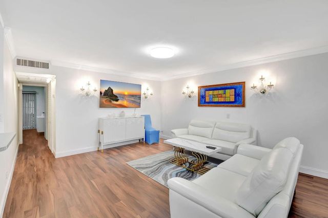 704 Saxony O, Delray Beach, FL 33446