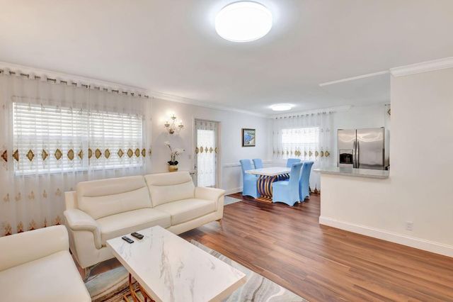 704 Saxony O, Delray Beach, FL 33446