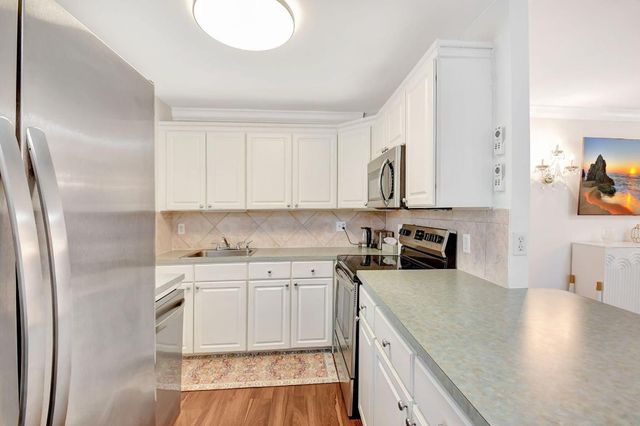 704 Saxony O, Delray Beach, FL 33446