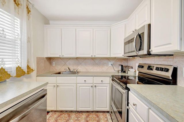 704 Saxony O, Delray Beach, FL 33446