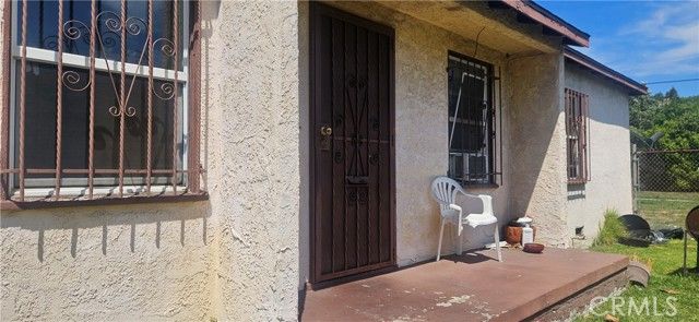 11912 Elva, Los Angeles, CA 90059
