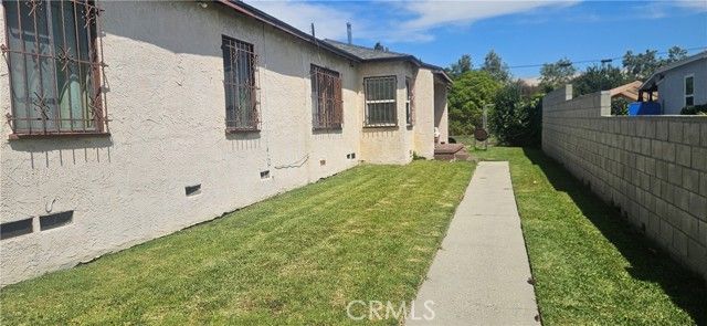 11912 Elva, Los Angeles, CA 90059