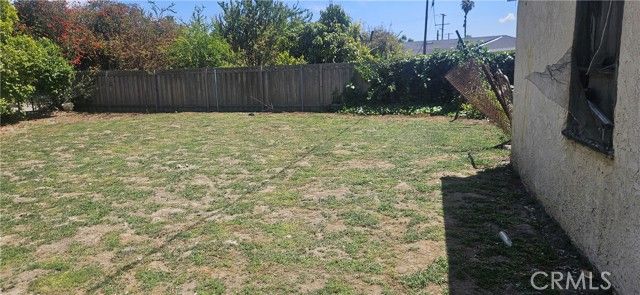 11912 Elva, Los Angeles, CA 90059