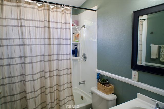 5825 N Orangecrest, Azusa, CA 91702