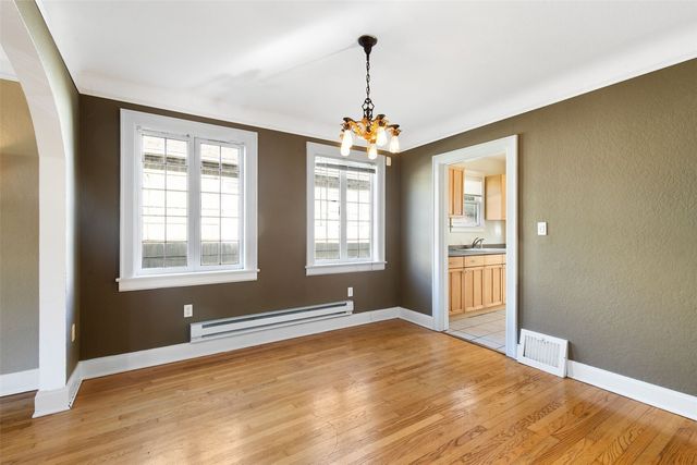 3836 Courtland Place S, Seattle, WA 98118