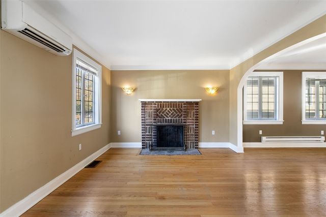 3836 Courtland Place S, Seattle, WA 98118