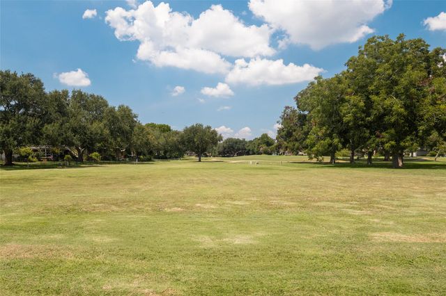 5319 Windrush Street, Fulshear, TX 77441