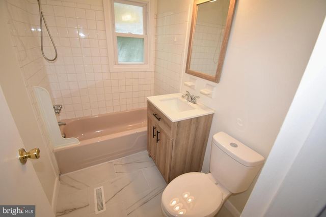 216 E PEARL ST, Burlington, NJ 08016