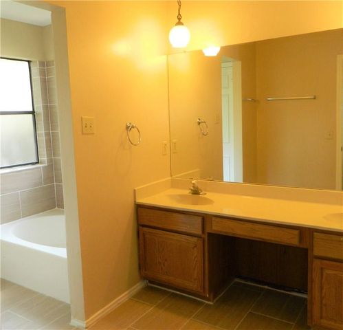 13108 Lubbock LN, Austin, TX 78729
