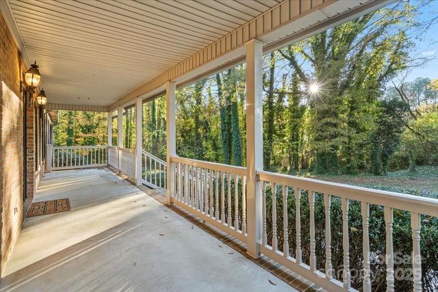 1061 Fairway Drive, Kannapolis, NC 28081