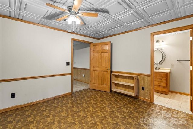 1061 Fairway Drive, Kannapolis, NC 28081