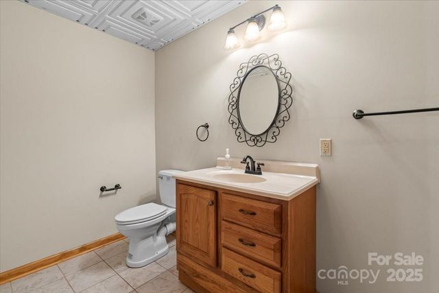 1061 Fairway Drive, Kannapolis, NC 28081