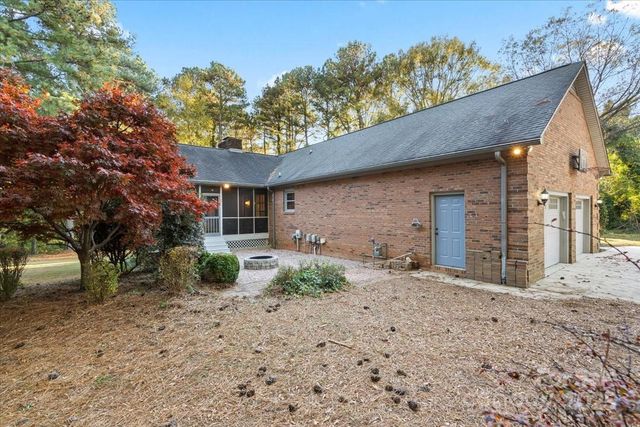 1061 Fairway Drive, Kannapolis, NC 28081