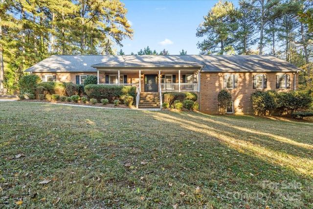 1061 Fairway Drive, Kannapolis, NC 28081