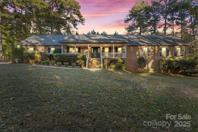 1061 Fairway Drive, Kannapolis, NC 28081