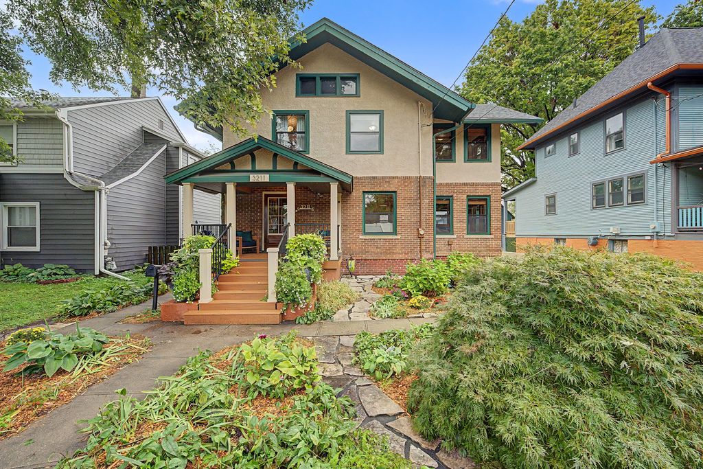 3211 Cottage Grove Avenue, Des Moines, IA 50311