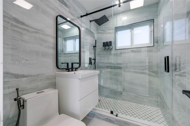 2700 NE 135th Street 32, North Miami, FL 33181