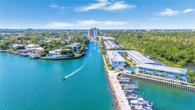 2700 NE 135th Street 32, North Miami, FL 33181
