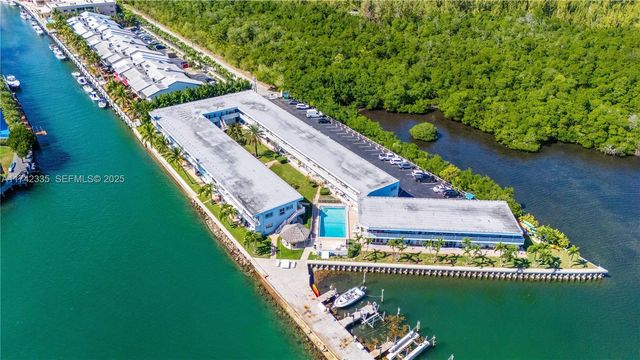 2700 NE 135th Street 32, North Miami, FL 33181