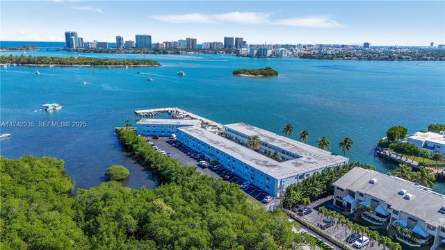 2700 NE 135th Street 32, North Miami, FL 33181