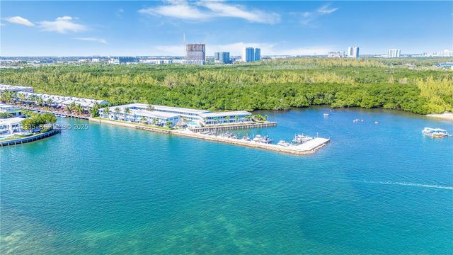 2700 NE 135th Street 32, North Miami, FL 33181