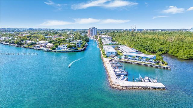 2700 NE 135th Street 32, North Miami, FL 33181