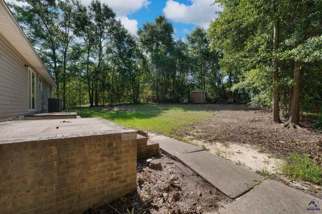 4216 W Oak Drive, Macon, GA 31210