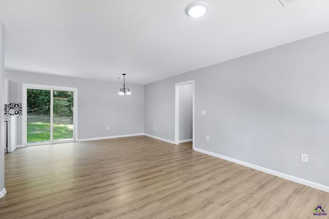 4216 W Oak Drive, Macon, GA 31210