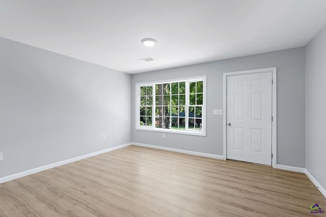 4216 W Oak Drive, Macon, GA 31210