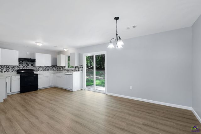 4216 W Oak Drive, Macon, GA 31210