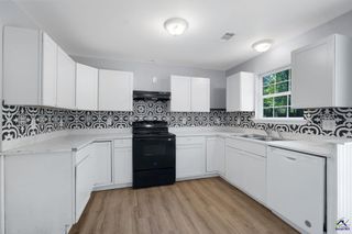 4216 W Oak Drive, Macon, GA 31210