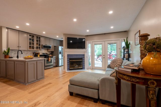 317 SUNRISE Circle, Neptune Beach, FL 32266